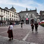 Pura Vida Apartment Deluxe - Upper Bergamo, 3 Min Walk Piazza Vecchia